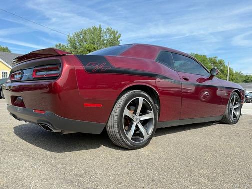 Octane Red Pearlcoat 2019 Dodge Challenger R/T