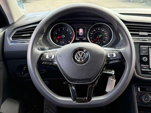 Deep Black 2020 Volkswagen Tiguan 2.0T S