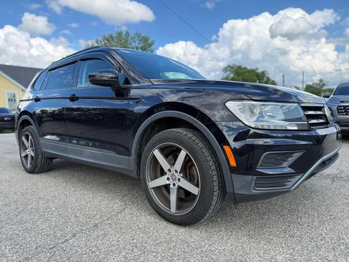 Deep Black 2020 Volkswagen Tiguan 2.0T S