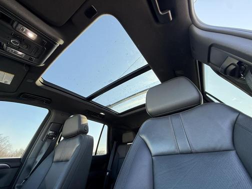 2024 Chevrolet Tahoe 4WD RST