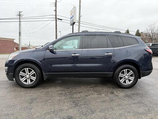 2017 Chevrolet Traverse 2LT