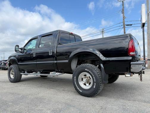 Black Clearcoat 2003 Ford F-350 Lariat