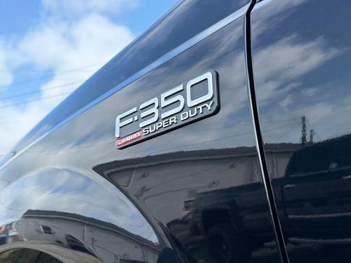 Black Clearcoat 2003 Ford F-350 Lariat
