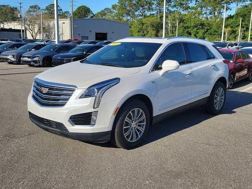 Crystal White Tricoat 2018 Cadillac XT5 Luxury