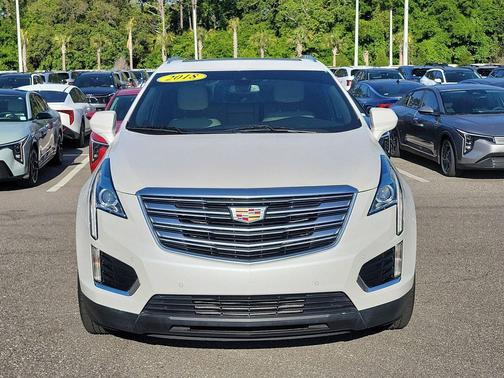 Crystal White Tricoat 2018 Cadillac XT5 Luxury