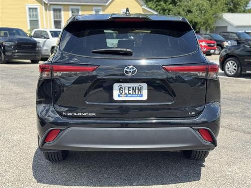2023 Toyota Highlander LE