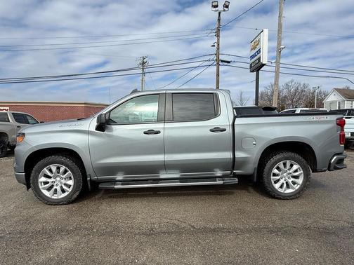 2023 Chevrolet Silverado 1500 Custom