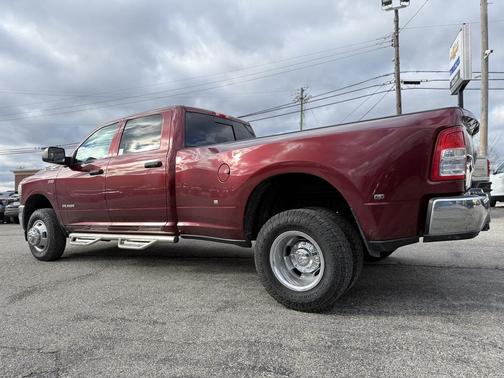 2020 RAM 3500 Tradesman Crew Cab 4x4 8' Box