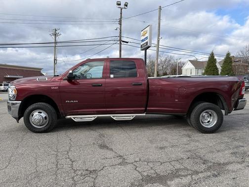 2020 RAM 3500 Tradesman Crew Cab 4x4 8' Box