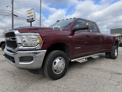 2020 RAM 3500 Tradesman Crew Cab 4x4 8' Box