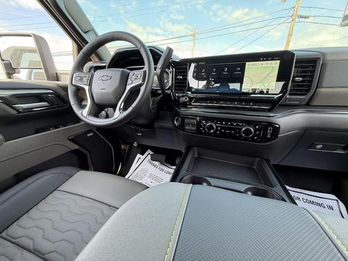 2026 Chevrolet Silverado 2500 Crew Cab, Standard Bed, XR2, 4WD