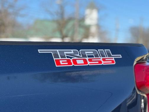 2019 Chevrolet Silverado 1500 Custom Trail Boss