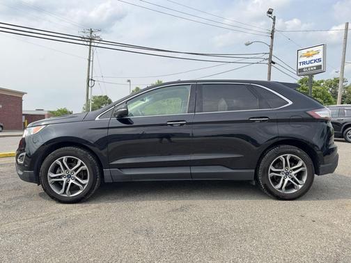 2017 Ford Edge Titanium