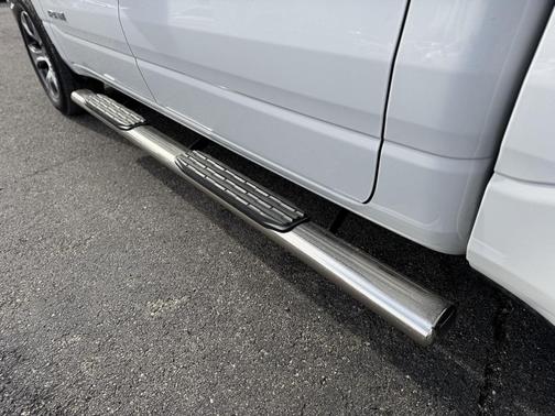 Bright White Clearcoat 2023 RAM 1500 Laramie