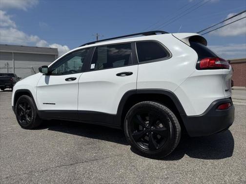 2016 Jeep Cherokee Altitude