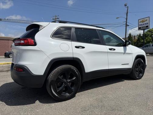 2016 Jeep Cherokee Altitude