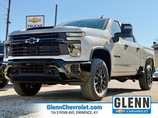 White Sands 2026 Chevrolet Silverado 2500 Custom