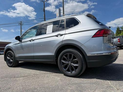 Silver Metallic 2022 Volkswagen Tiguan 2.0T SE 4MOTION