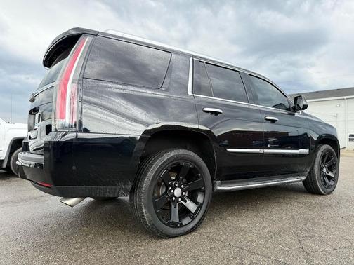 2017 Cadillac Escalade Luxury