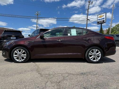Dark Cherry 2011 Kia Optima EX