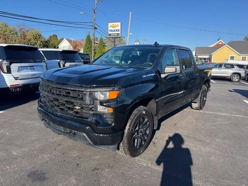 Black 2026 Chevrolet Silverado 1500 Custom