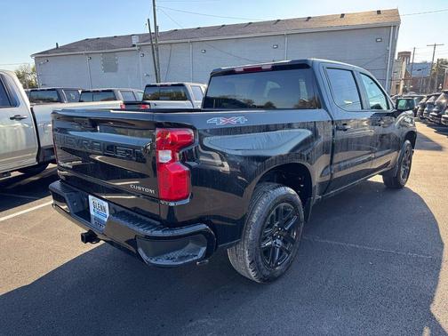 Black 2026 Chevrolet Silverado 1500 Custom