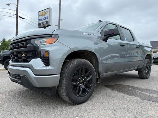Sterling Gray Metallic 2026 Chevrolet Silverado 1500 Custom