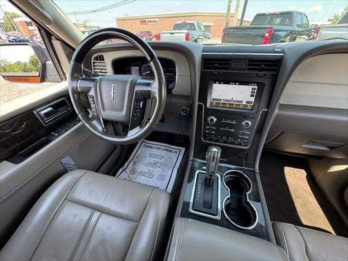 2017 Lincoln Navigator Select