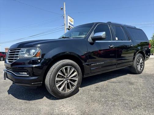 2017 Lincoln Navigator Select