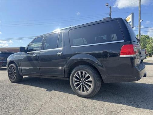 2017 Lincoln Navigator Select