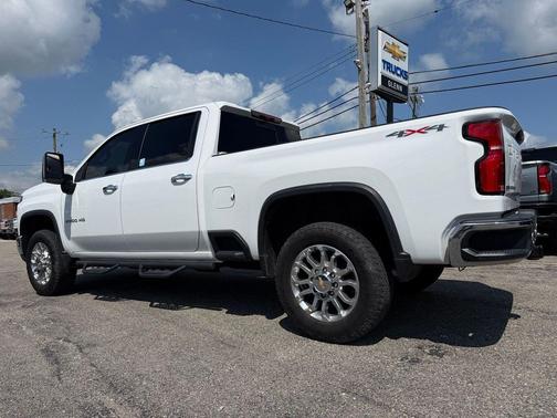 Summit White 2024 Chevrolet Silverado 2500 LTZ