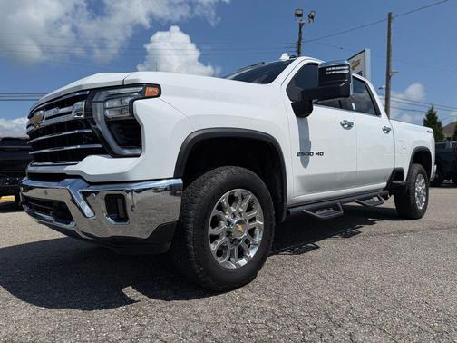Summit White 2024 Chevrolet Silverado 2500 LTZ