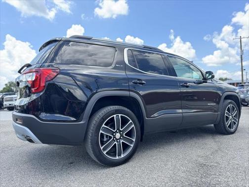 2023 GMC Acadia AWD SLT