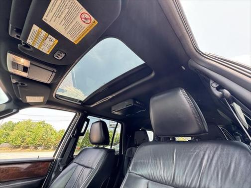 2017 Lincoln Navigator Select