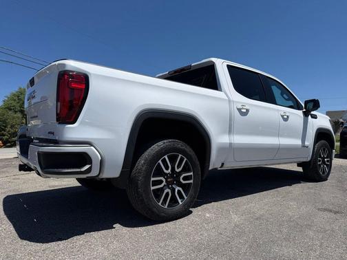 Summit White 2021 GMC Sierra 1500 AT4