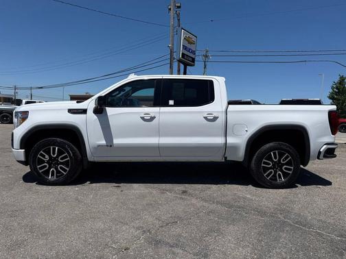 Summit White 2021 GMC Sierra 1500 AT4