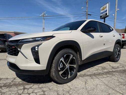 White Sands 2026 Chevrolet Trax FWD 1RS