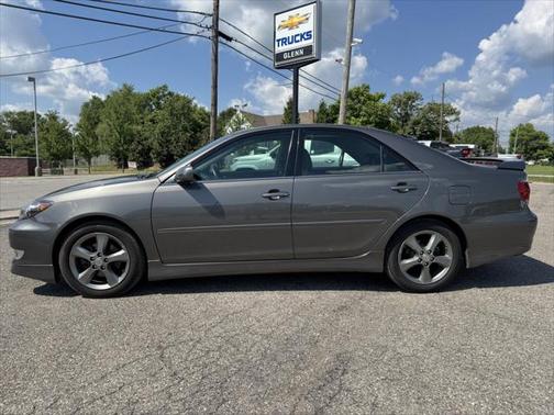 2005 Toyota Camry SE V6