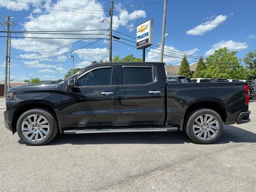 Black 2019 Chevrolet Silverado 1500 High Country