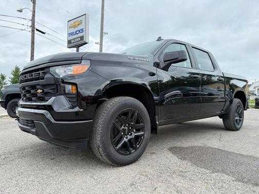 Black 2026 Chevrolet Silverado 1500 Custom