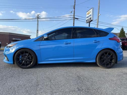 2017 Ford Focus RS Base