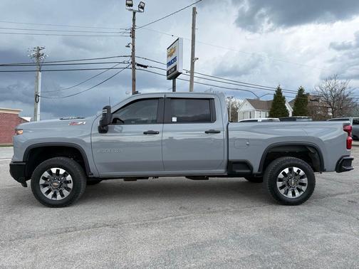 Slate Gray Metallic 2025 Chevrolet Silverado 2500 Custom