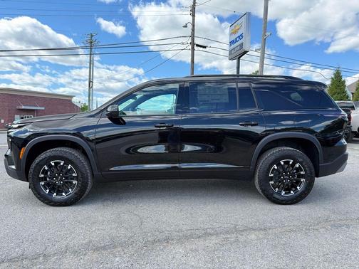 Mosaic Black Metallic 2026 Chevrolet Traverse AWD Z71