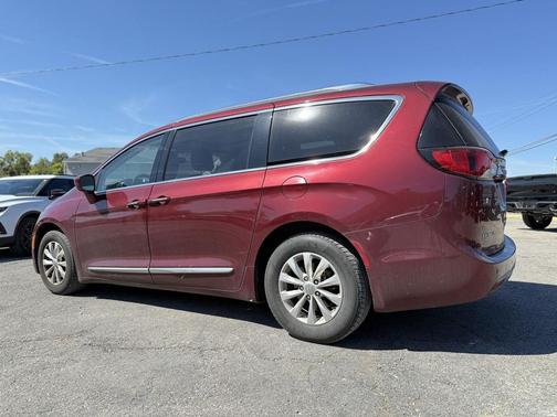 2018 Chrysler Pacifica Touring-L Plus
