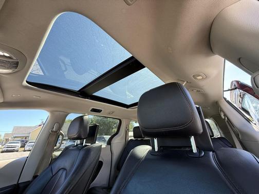 2018 Chrysler Pacifica Touring-L Plus
