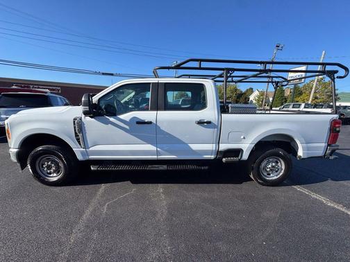 Oxford White 2023 Ford F-250 XL
