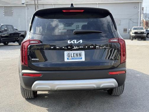 2022 Kia Telluride LX