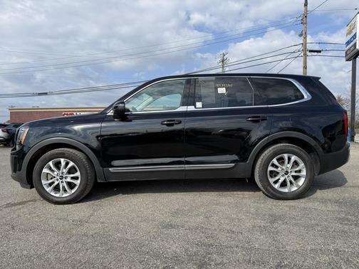 2022 Kia Telluride LX