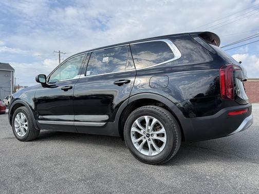 2022 Kia Telluride LX