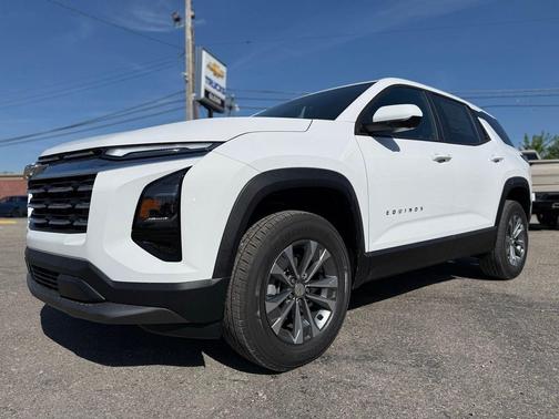 Summit White 2026 Chevrolet Equinox 1LT